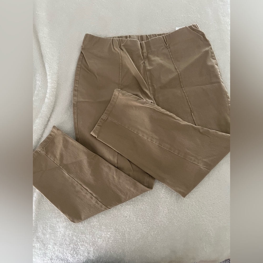 Isaac Mizrahi Live khaki, pin-tuck, pull on jeans